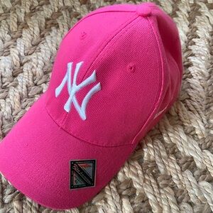 Pink Yankees hat